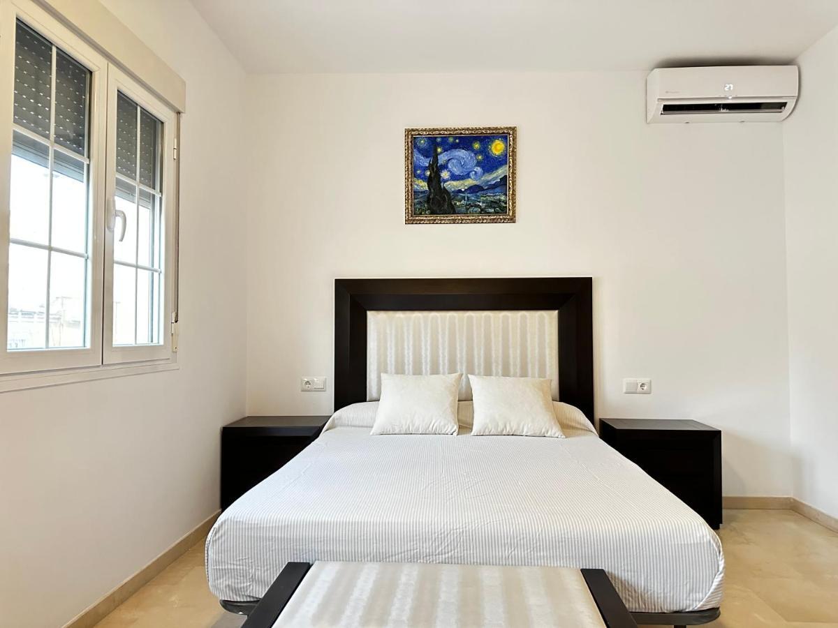 Taro Beach Home Málaga Exteriör bild